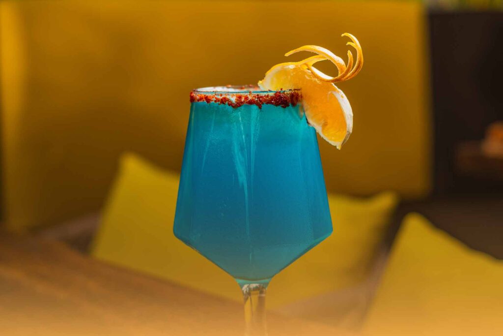 The Hive Lounge - the hive journal ddrink